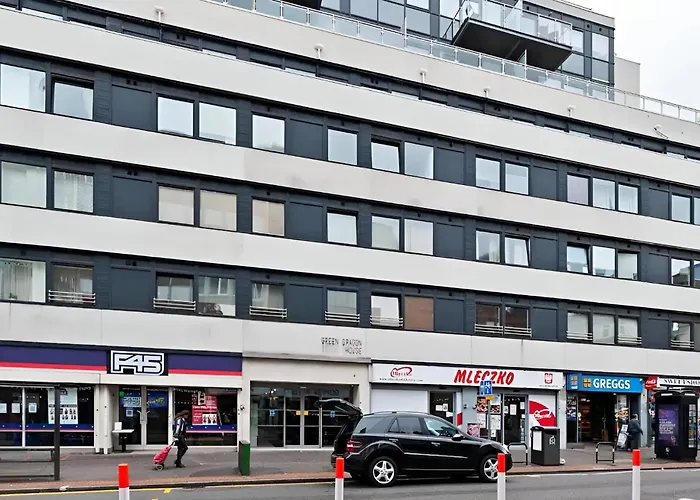 Luxury 2 Bedroom Apartment In Central Croydon With Free Parking